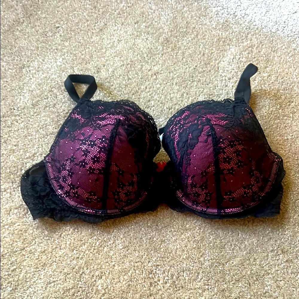 Victoria's Secret  dream angels Black and Pink Lace Bra with matching underwear